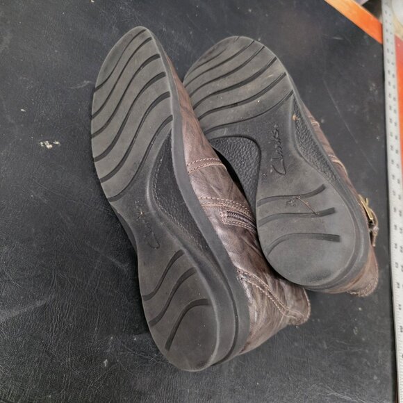 Clarks Bendable Ankle Boots Womens 10M Brown Leather Side Zip Walking Comfort - Picture 5 of 8